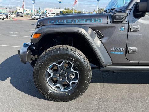 Used 2022 Jeep Wrangler Unlimited Rubicon 4xe AWD/4WD image 5