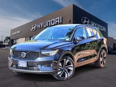 Used 2025 Volvo XC40 B5 Plus