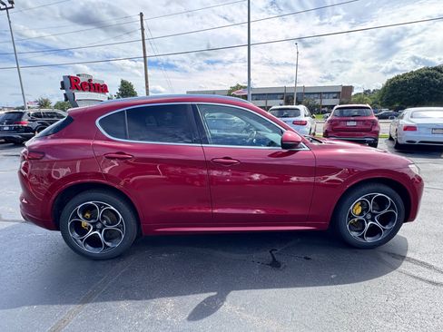 Used 2020 Alfa Romeo Stelvio Ti Lusso AWD/4WD image 15