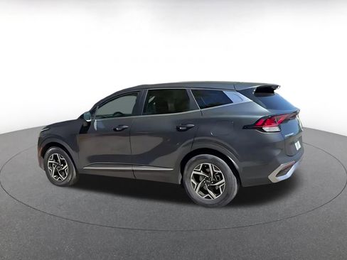 Used 2025 Kia Sportage LX FWD image 10