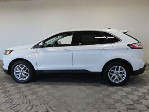 Used 2024 Ford Edge SEL image 5