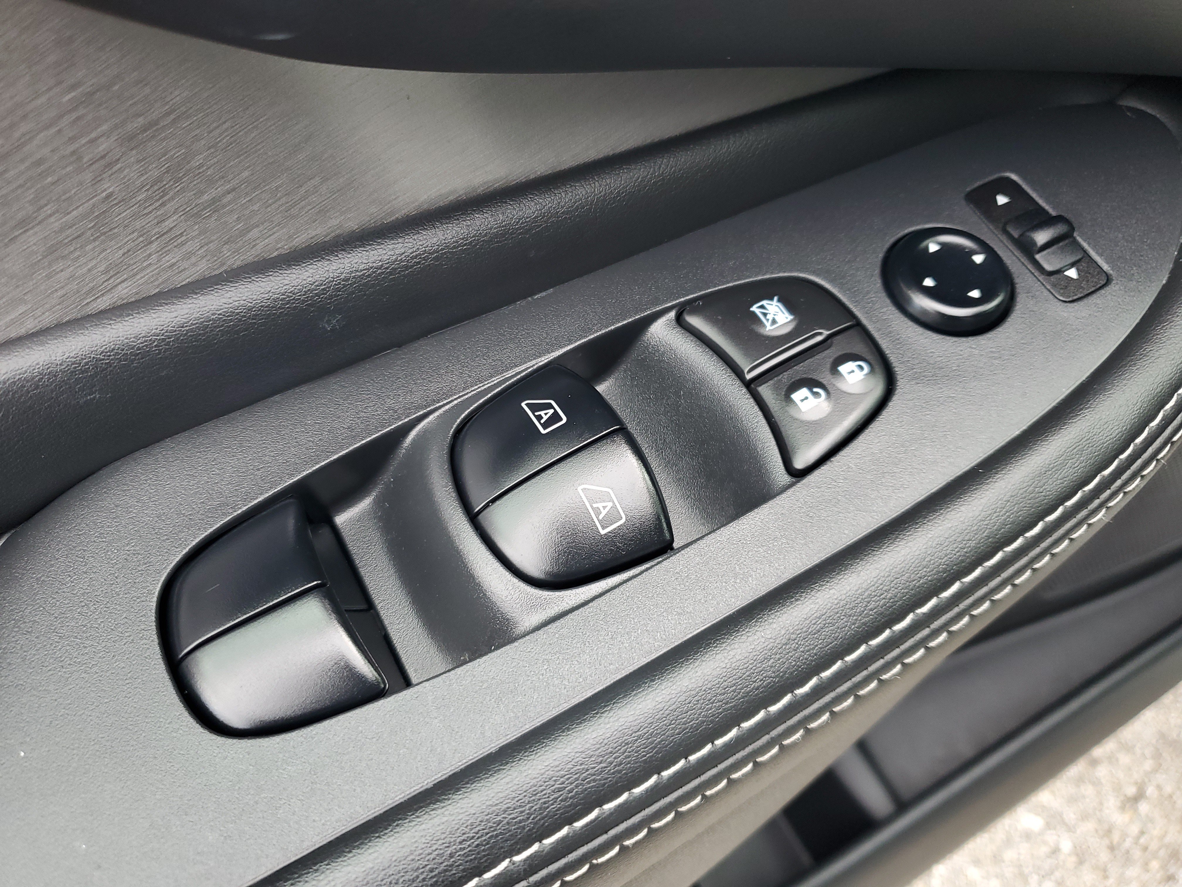 Used 2020 Nissan Murano SV FWD image 28