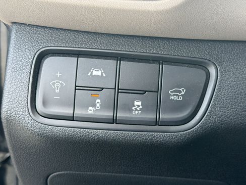 Used 2020 Hyundai Santa Fe SEL w/ Convenience + Premium Package FWD image 14