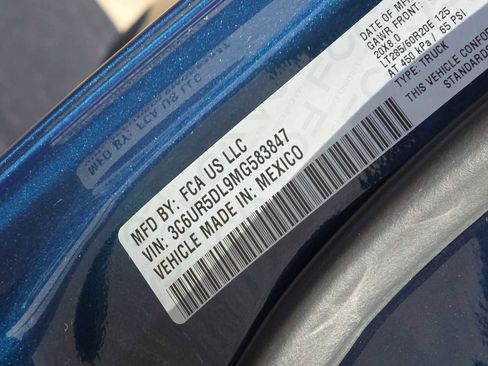 Used 2021 RAM 2500 Big Horn w/ Night Edition image 30