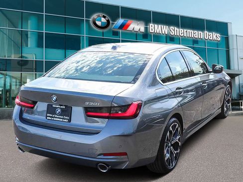 New 2026 BMW 330i Sedan w/ Premium Package image 4