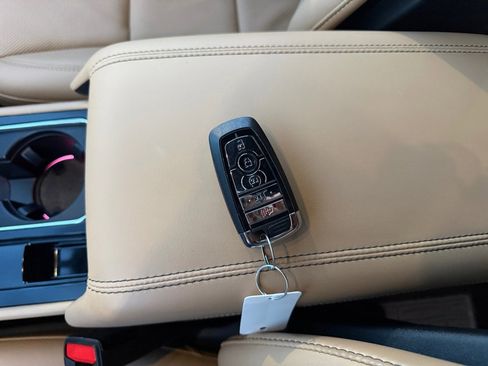 Used 2022 Lincoln Corsair Reserve w/ Equipment Group 201A image 37