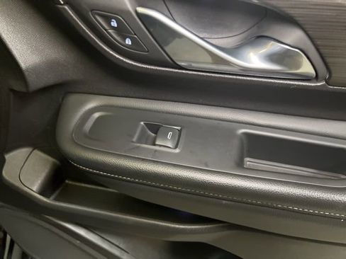 Used 2024 GMC Terrain SLT image 63