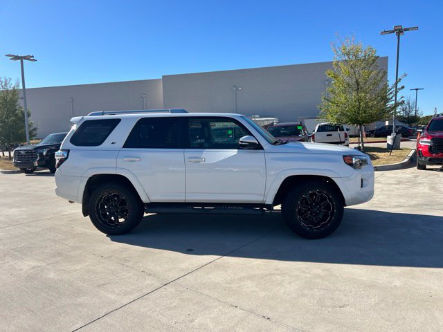 Used 2017 Toyota 4Runner SR5 Premium RWD image 2
