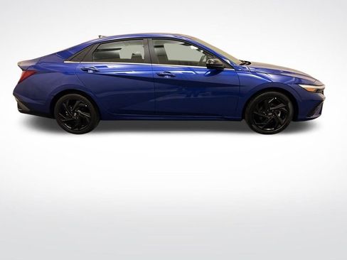 Certified 2026 Hyundai Elantra SEL Sport image 4