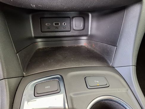 Used 2023 Chevrolet Equinox LT AWD/4WD image 30