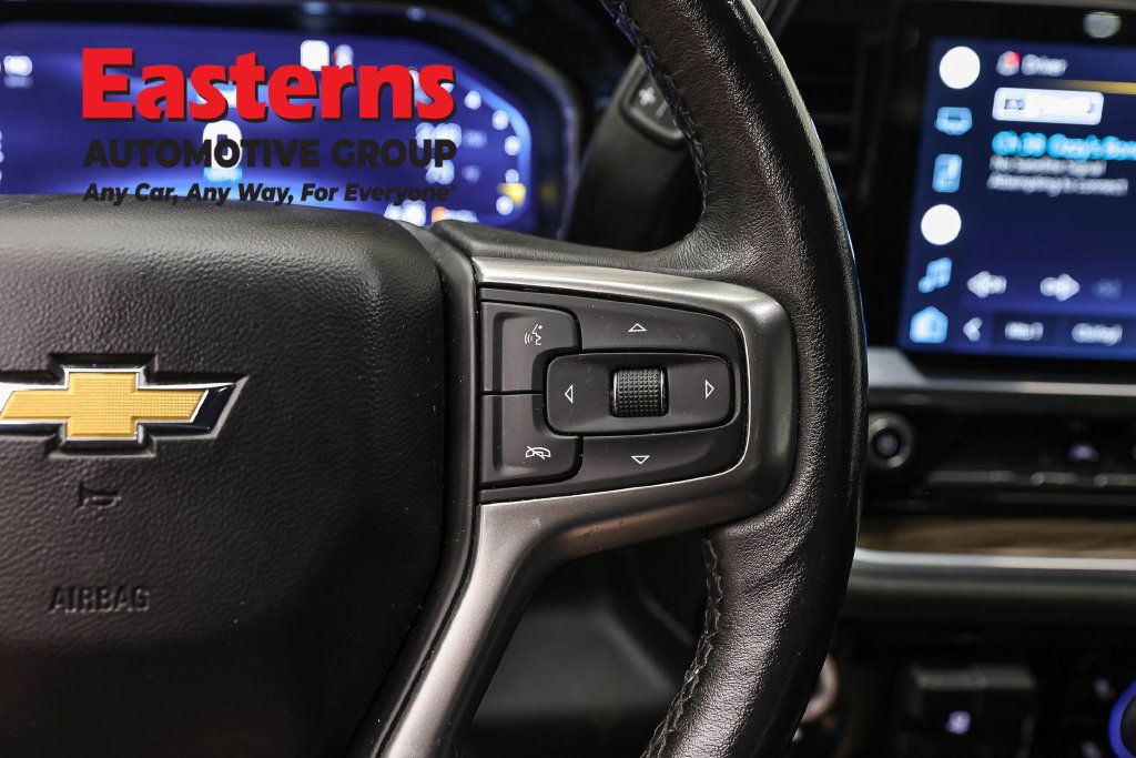 Used 2022 Chevrolet Silverado 1500 LT w/ Convenience Package II AWD/4WD image 16