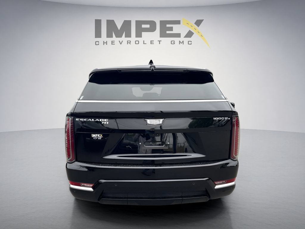 Used 2025 Cadillac Escalade IQ Luxury 2 w/ LPO, Premium Carpet Package AWD/4WD image 4