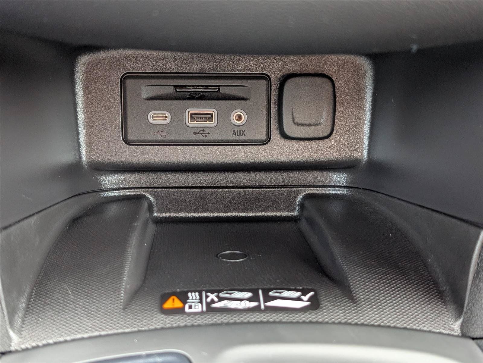 Used 2024 Chevrolet Equinox Premier AWD/4WD image 30