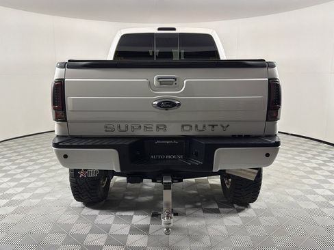 Used 2015 Ford F250 Platinum w/ FX4 Off-Road Package AWD/4WD image 6