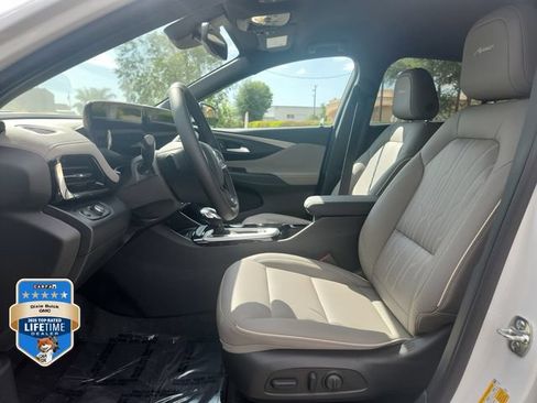 Used 2026 Buick Envista Avenir FWD image 16
