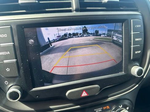 Used 2022 Kia Soul LX FWD image 21