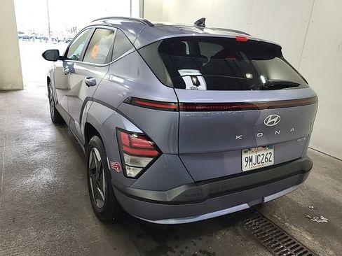 Used 2024 Hyundai Kona SEL FWD image 3