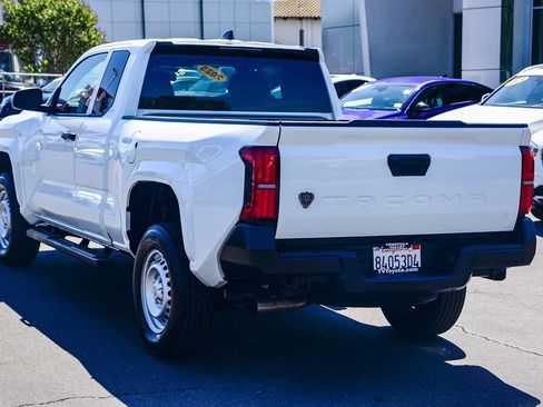 Certified 2025 Toyota Tacoma SR image 5