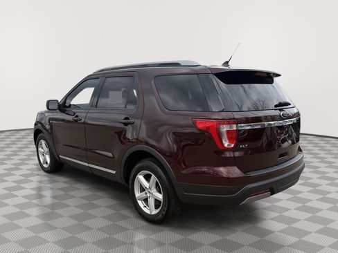 Used 2019 Ford Explorer XLT w/ Equipment Group 202A image 5