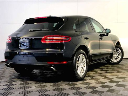 Certified 2018 Porsche Macan AWD/4WD image 7