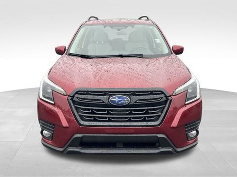Used 2022 Subaru Forester Premium image 17