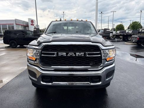 Used 2024 RAM 2500 Tradesman w/ Chrome Appearance Group AWD/4WD image 8