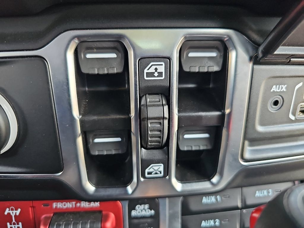 Used 2025 Jeep Wrangler Unlimited Rubicon 4xe w/ Safety Group AWD/4WD image 27