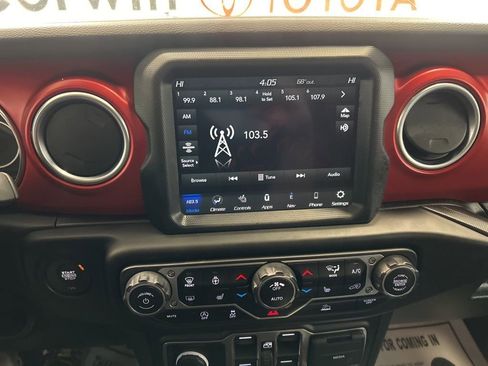 Used 2023 Jeep Wrangler Unlimited Rubicon w/ Cold Weather Group image 31