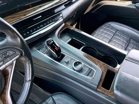 Used 2021 Cadillac Escalade Sport Platinum AWD/4WD image 14