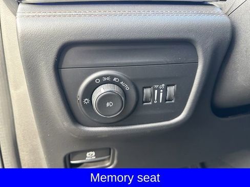 Used 2023 Jeep Grand Cherokee Summit image 19