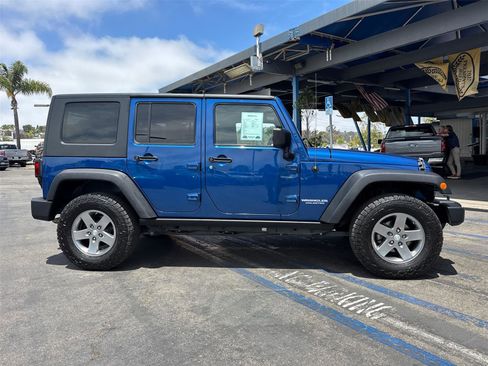 Used 2010 Jeep Wrangler Unlimited Rubicon w/ Trailer Tow Group AWD/4WD image 7
