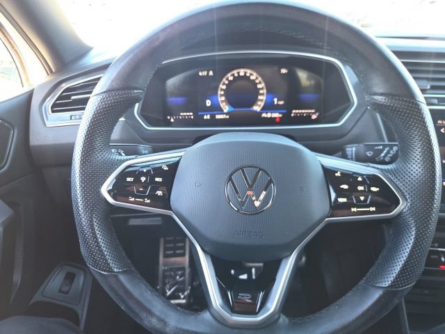 Used 2024 Volkswagen Tiguan SE R-Line AWD/4WD image 23