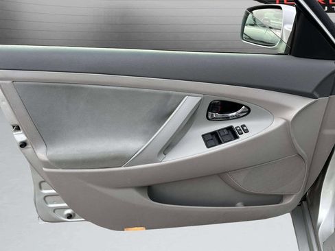 Used 2009 Toyota Camry image 11