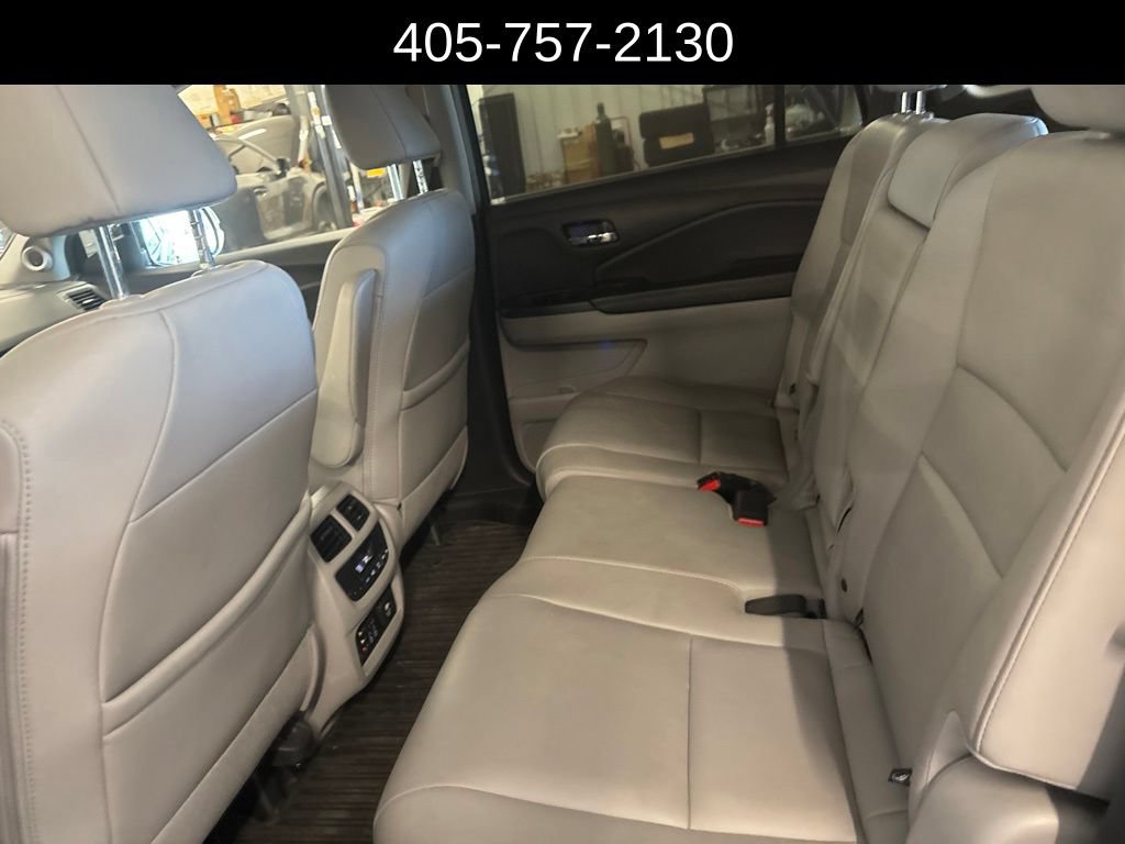 Used 2018 Honda Pilot Touring image 7