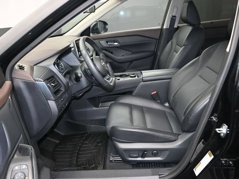 Certified 2023 Nissan Rogue SV w/ SV Premium B Package AWD/4WD image 20