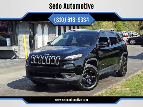 Used 2017 Jeep Cherokee Latitude w/ Cold Weather Group image 1