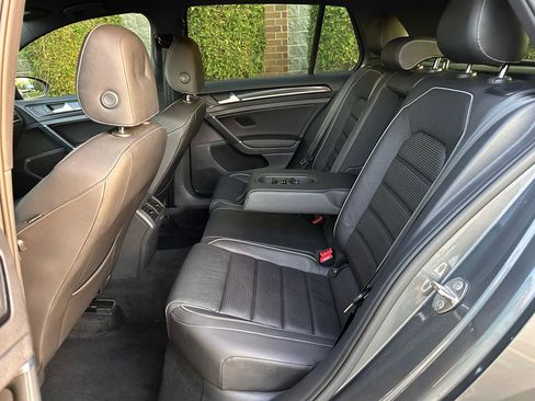 Used 2019 Volkswagen Golf R 4-Door image 28