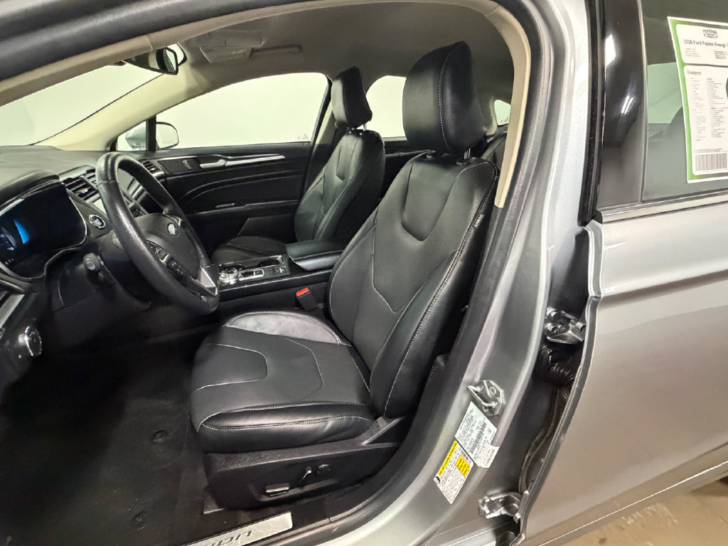 Used 2020 Ford Fusion Energi Titanium FWD image 12