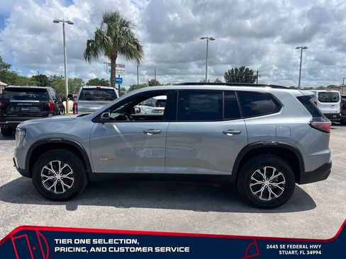 New 2026 GMC Acadia AT4 w/ Luxury Package AWD/4WD image 9