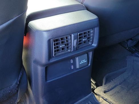 Used 2025 Toyota 4Runner TRD Off-Road Premium image 16