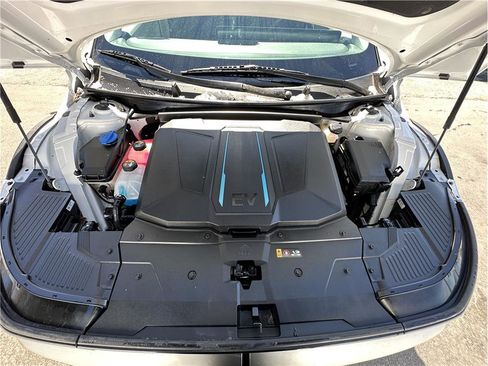 Used 2024 Hyundai Ioniq 5 SEL image 27