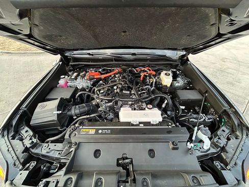 Used 2025 Toyota 4Runner Trailhunter image 34