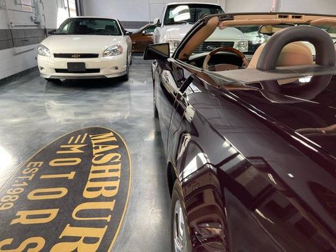 Used 2009 Cadillac XLR image 16