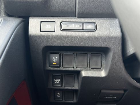 Certified 2025 Nissan Frontier Pro-X RWD image 13