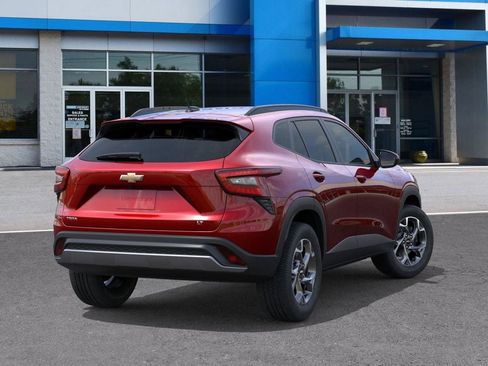 New 2026 Chevrolet Trax LT image 4
