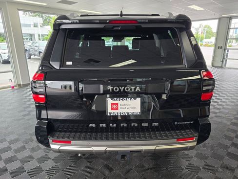 Used 2026 Toyota 4Runner Limited AWD/4WD image 4