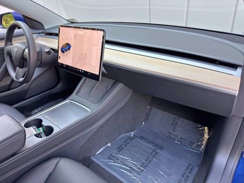 Used 2023 Tesla Model 3 Standard Range RWD image 15