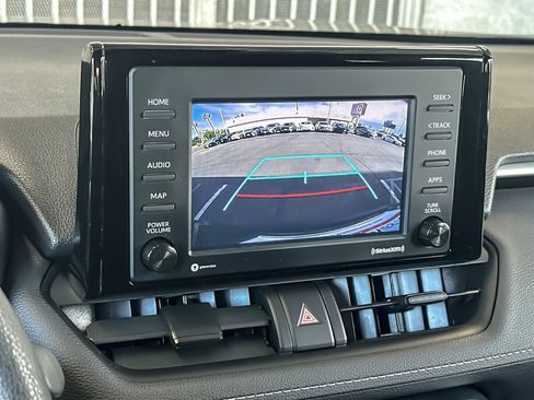 Certified 2021 Toyota RAV4 LE w/ Carpet Mat Package (TMS) AWD/4WD image 18