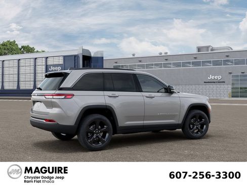 New 2026 Jeep Grand Cherokee Limited w/ Limited Altitude Package AWD/4WD image 4