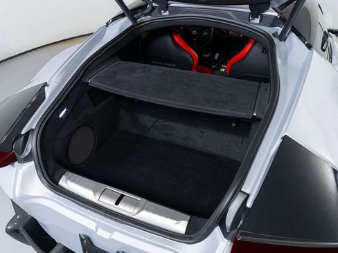 Used 2025 Ferrari 12Cilindri RWD image 17
